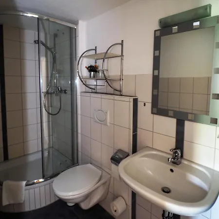 Landgasthof Zum Schwarzen Grat 게스트하우스 이스니임알가우