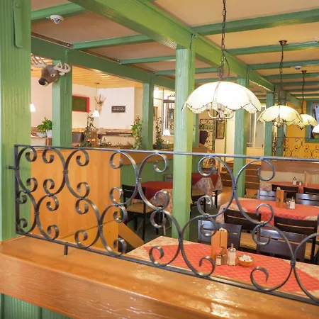 Landgasthof Zum Schwarzen Grat 게스트하우스 이스니임알가우