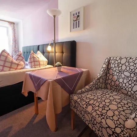 Landgasthof Zum Schwarzen Grat 2*